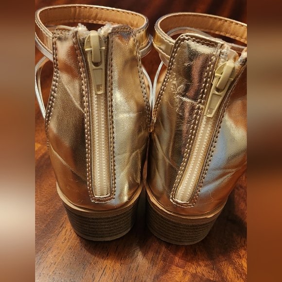 NWOT NovaKids Rose Gold Strappy Sandal gladiators - Picture 7 of 7